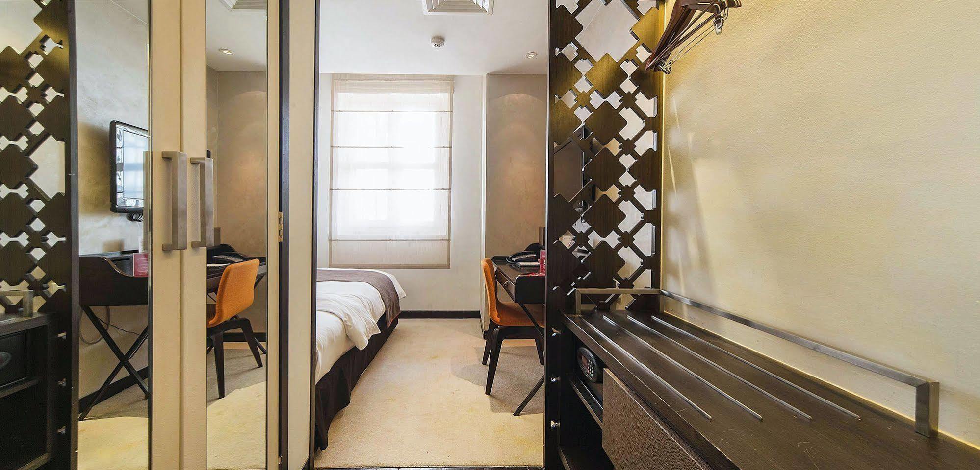 Zen Premium Outram Park Hotel Singapore Exterior foto